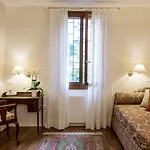 Agli Alboretti מלון