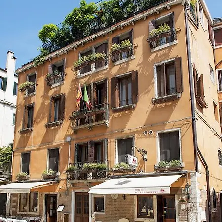 Szálloda Agli Alboretti 3*