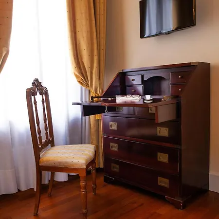 Hotel Agli Alboretti 3*